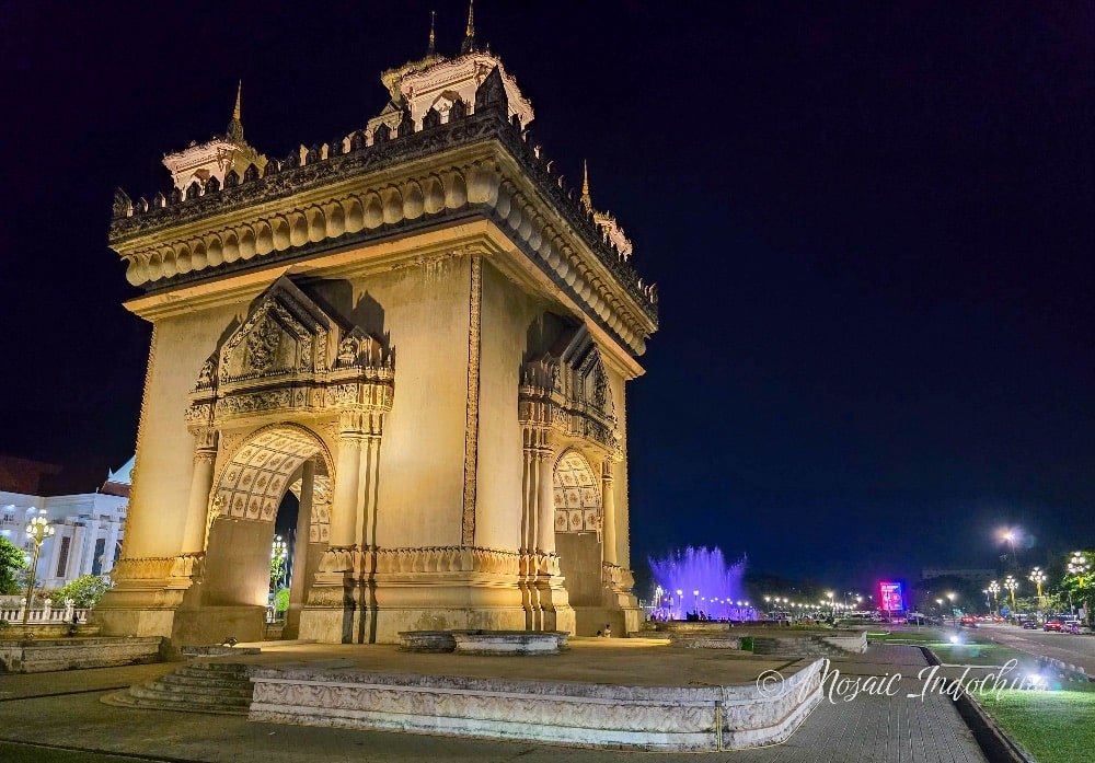 Patuxay Monument or Victory Monument, the best place to enjoy sunset time in Vientiane