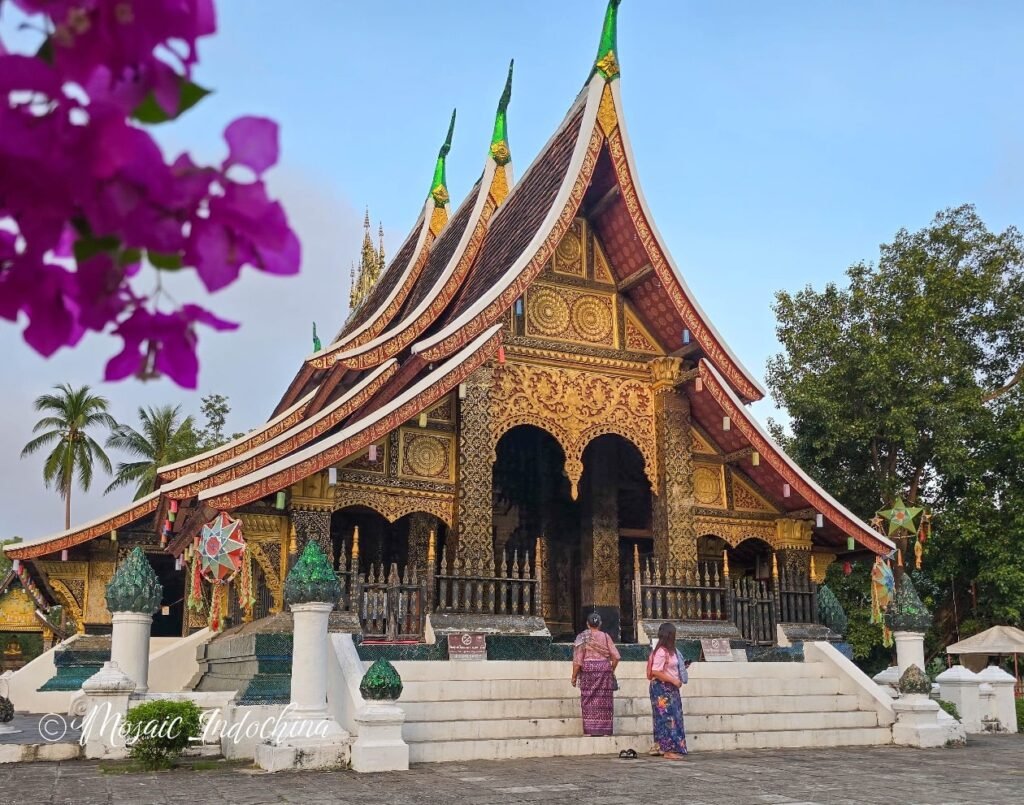 Wat Xiengthong, also spelled Wat Xieng Thong, is the most popular Buddhist temple and a must-see place in Luang Prabang.