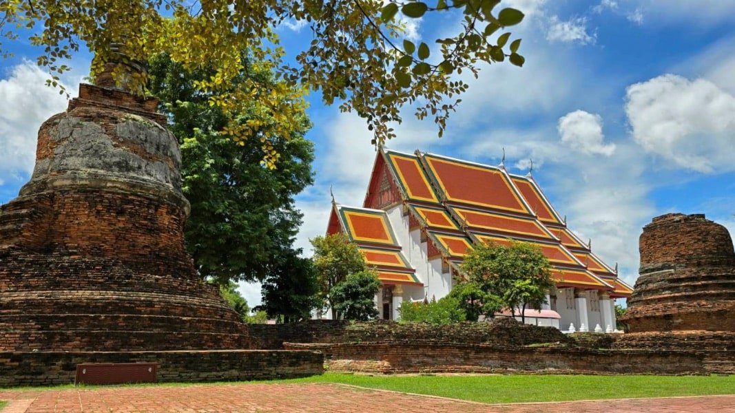 Ayutthaya temple tour to Wat Phra Si Sanphet - highlight of Thailand's cultural and heritage tours