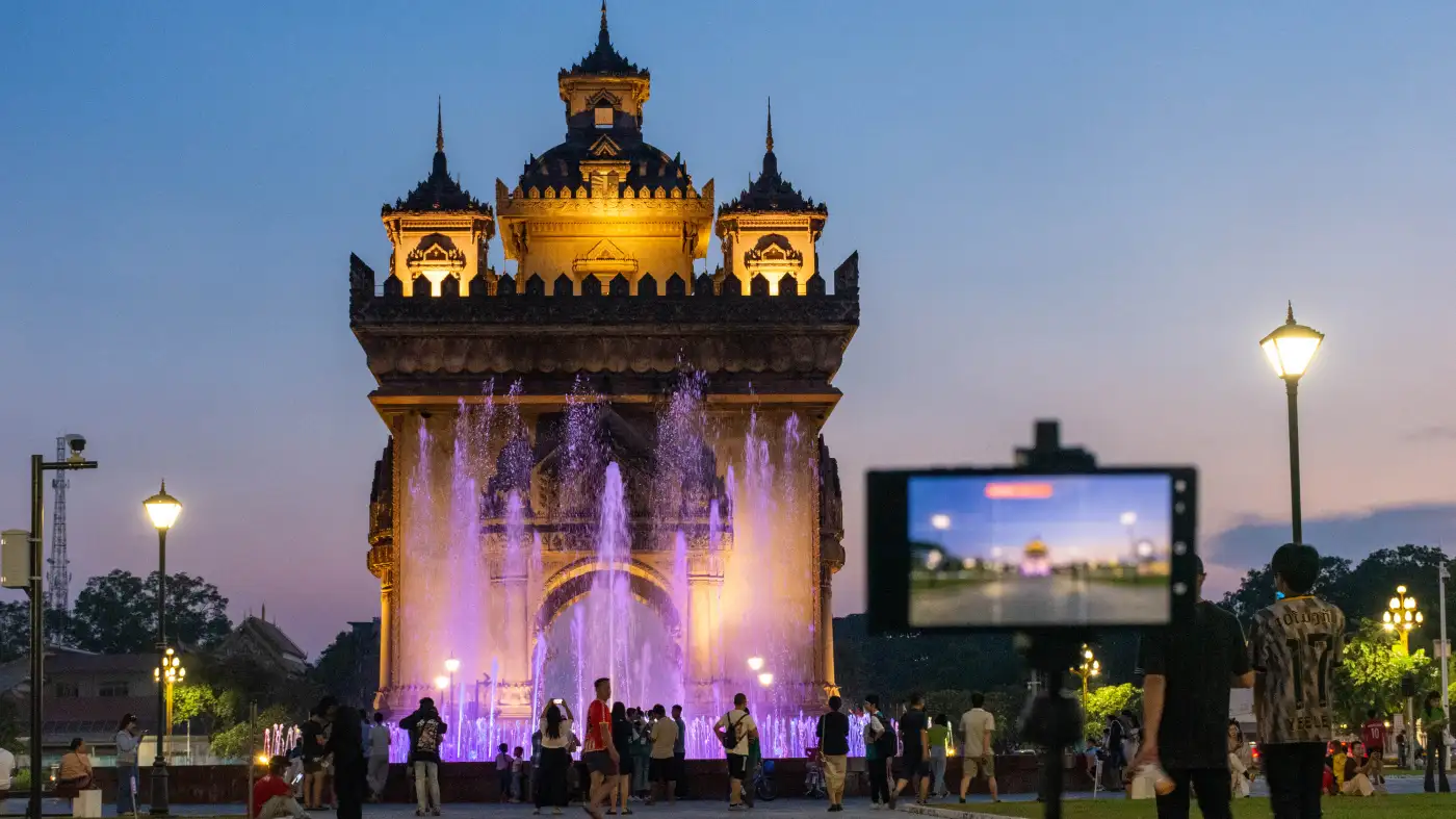 Patuxay Monument, a highlight of the Vientiane City Tour