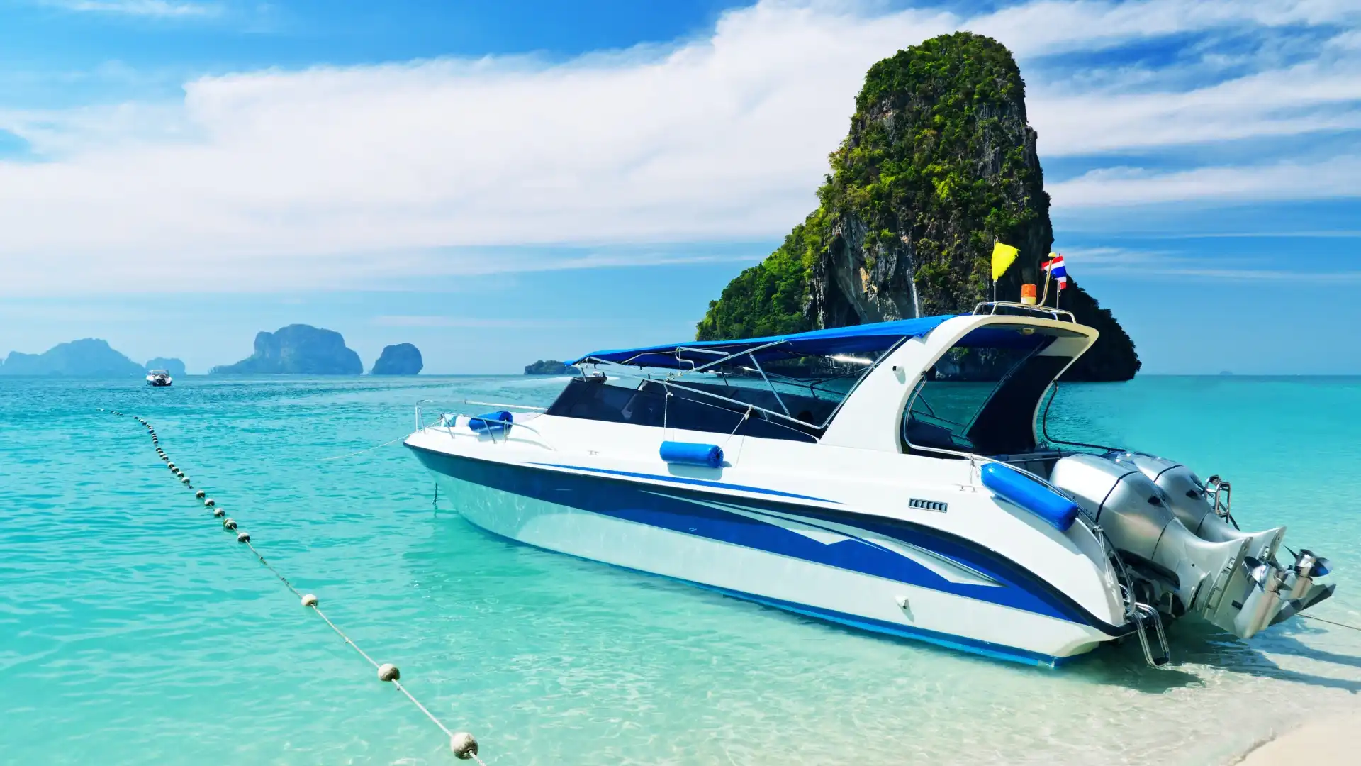 Phi Phi Islands near Phuket and Krabi, unmissable destinations in southern Thailand