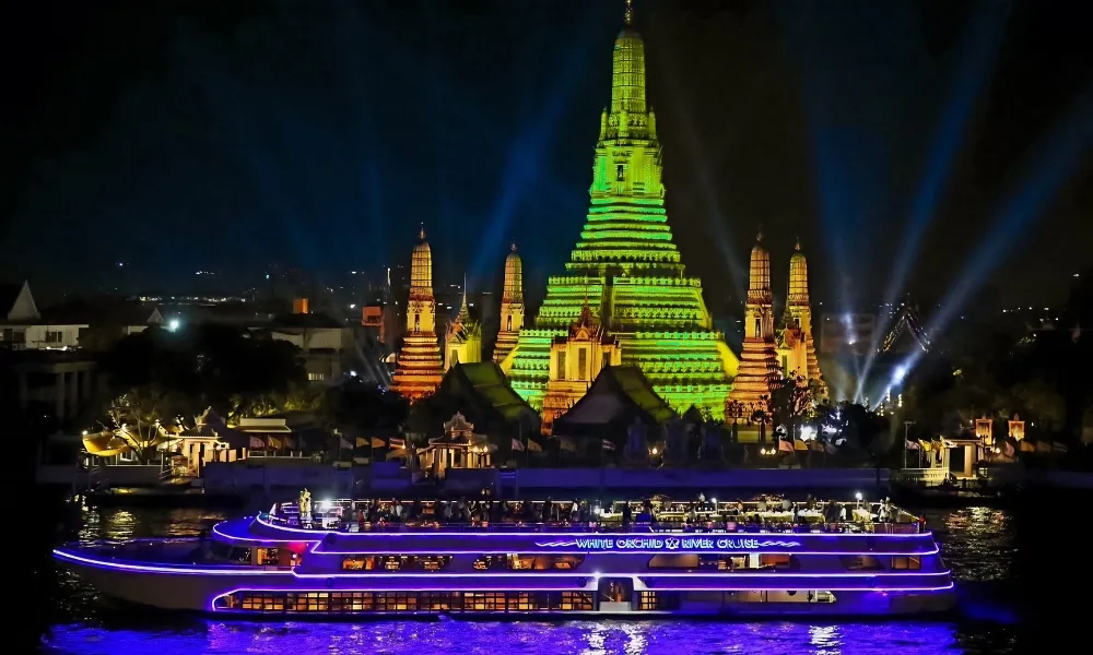 White Orchid River Cruise, the best to experience buffee and live entertainment