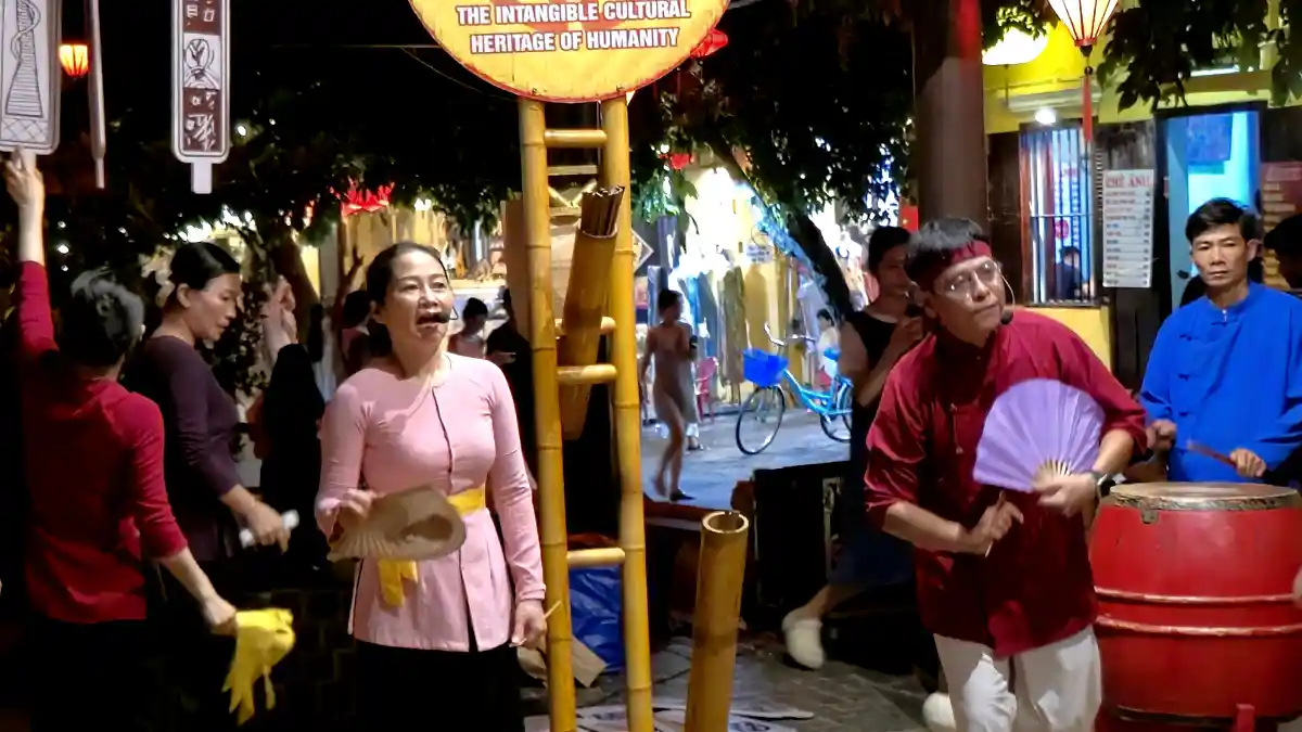 Bai Choi opera performers playing a bai choi song in Hoi An