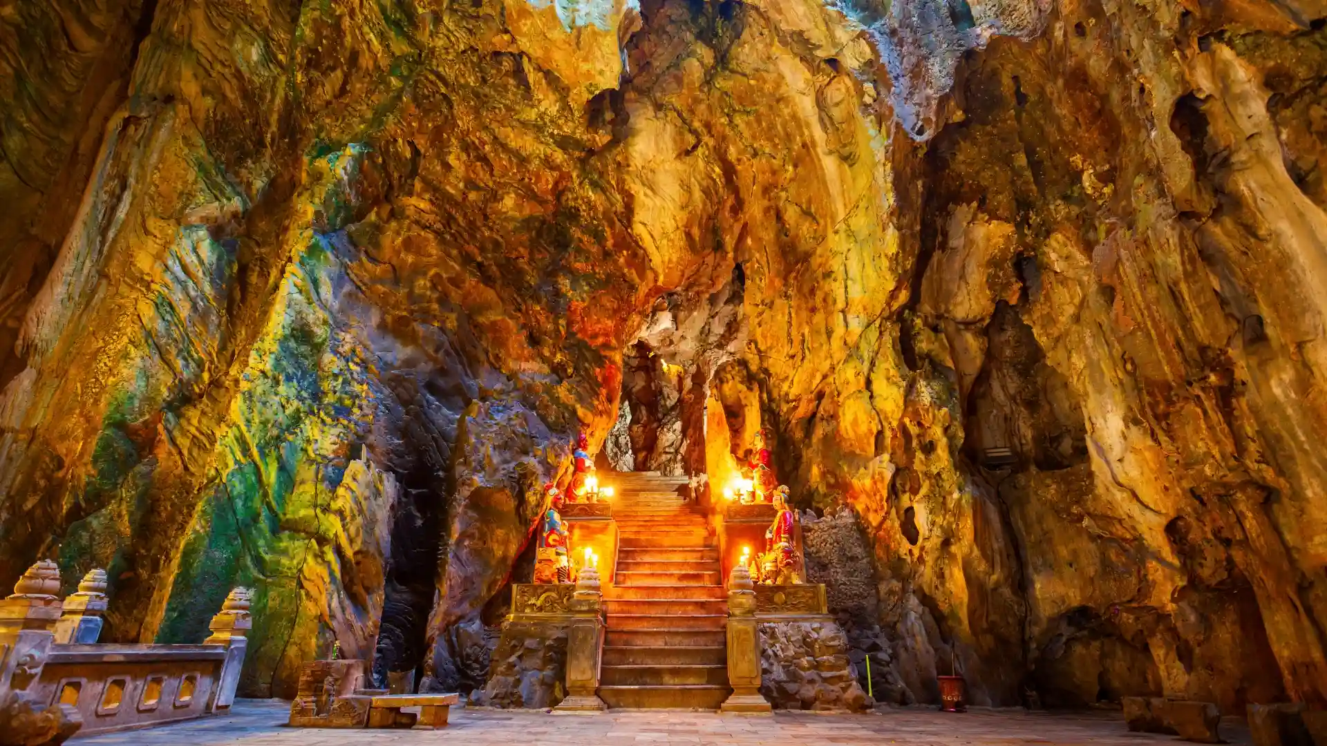 Huyen Khong Cave in Marble Mountains