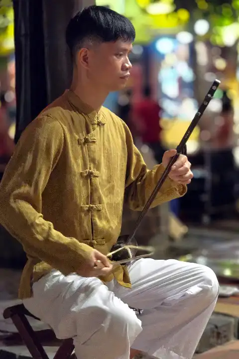 Vietnamese traditional violinist
